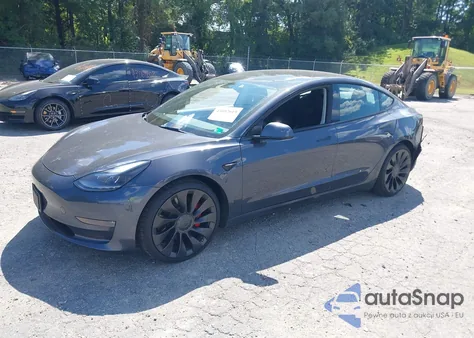 2022 Tesla Model 3 Performance Dual Motor All-Wheel Drive z USA, uszkodzony, nr VIN 5YJ3E1EC0NF194190